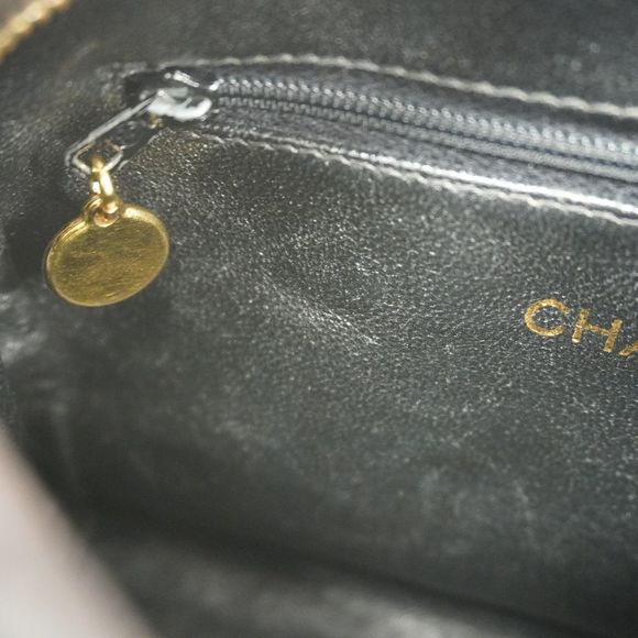 Chanel Chain Shoulder Patent Leather Black Gold Metal Fittings - Picture 8 of 9